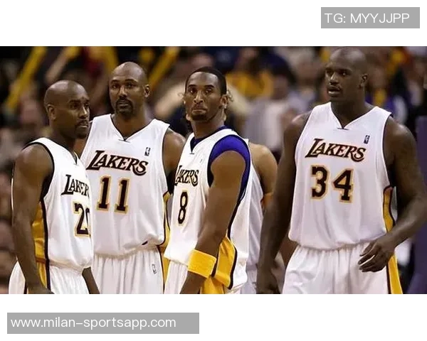 老佩顿直言亚历山大无法与科比比肩科比的伟大无人可替代